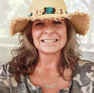 Meet your Posher, Jolene